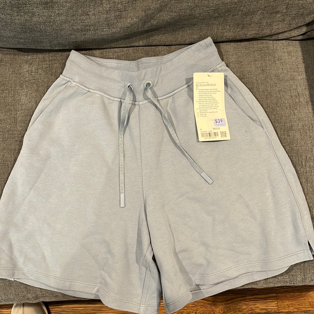 LULULEMON SHORTS
